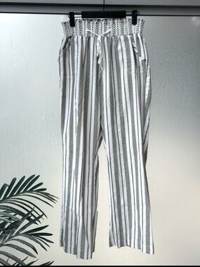 Ci Sono White and Gray Vertical Stripe Straight Leg Pants